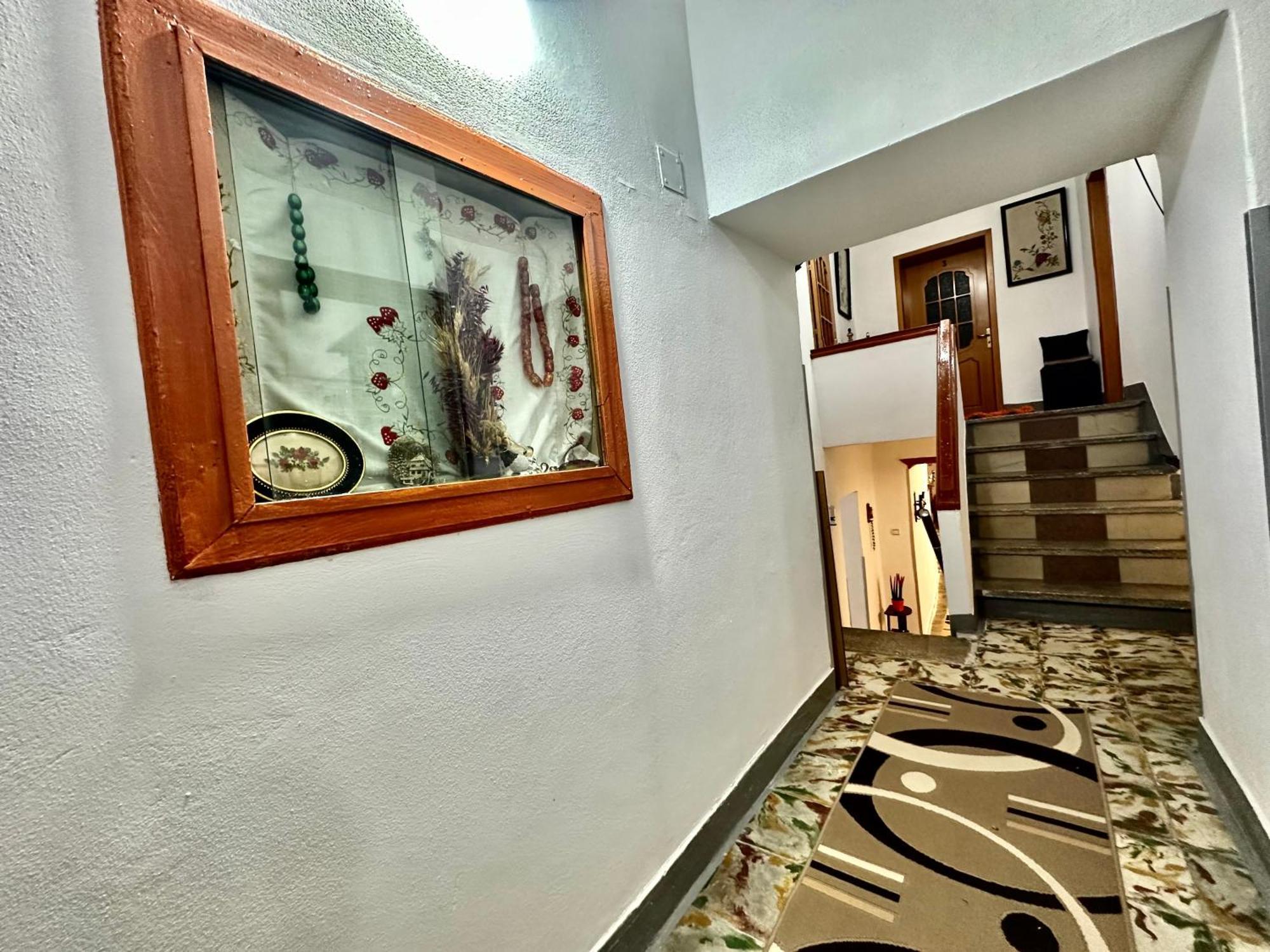 ホテル Grandpas House ジロカストラ エクステリア 写真