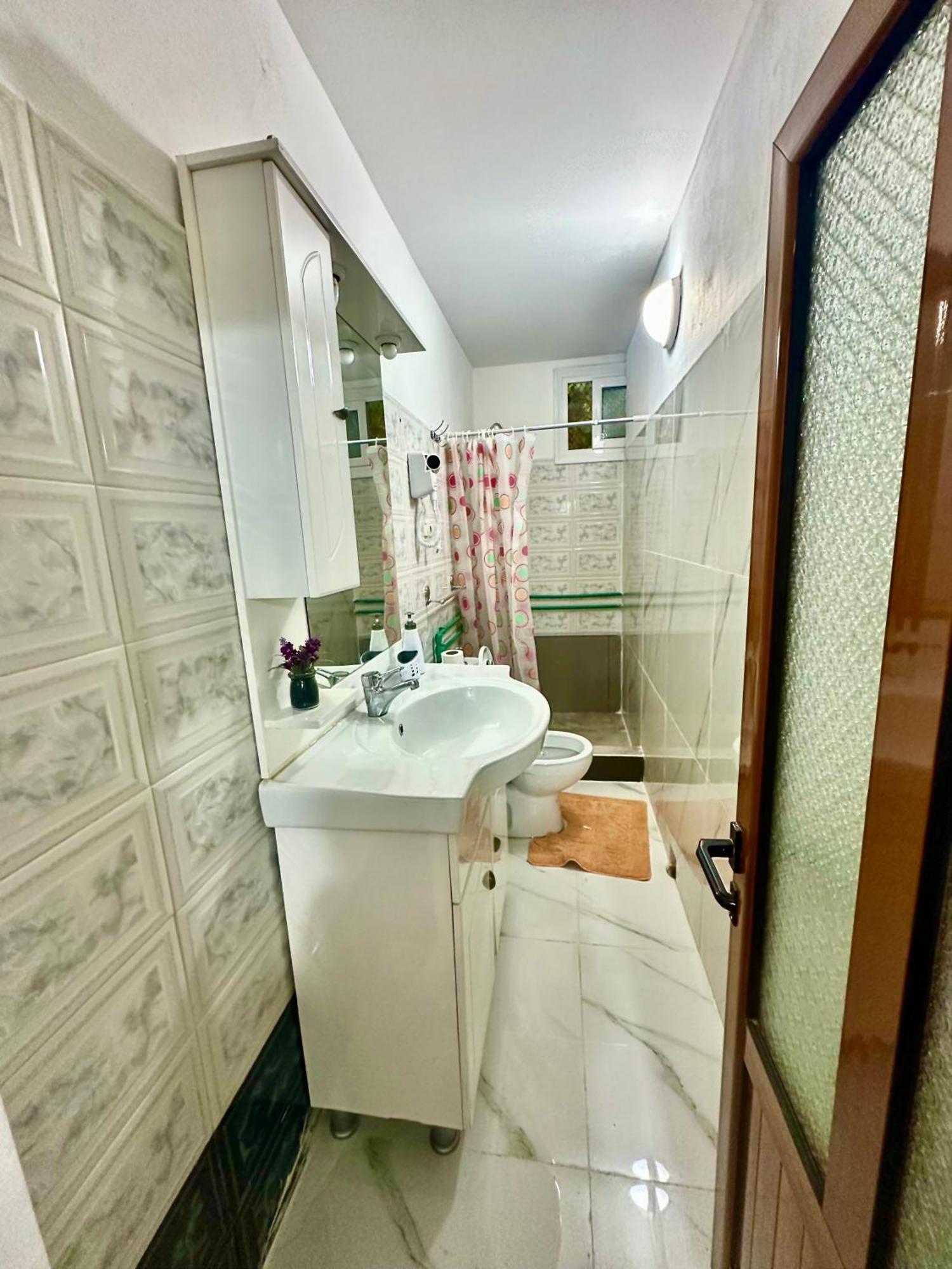 ホテル Grandpas House ジロカストラ エクステリア 写真